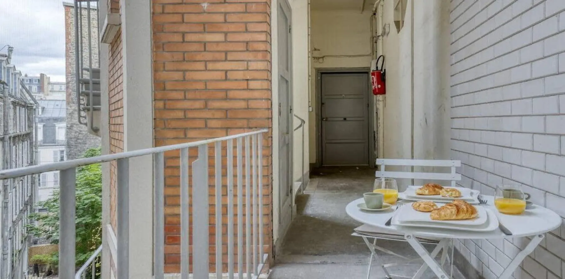 Renovated, Amazing & Huge Flat Of 200 Sqm Paris 16 Apartment