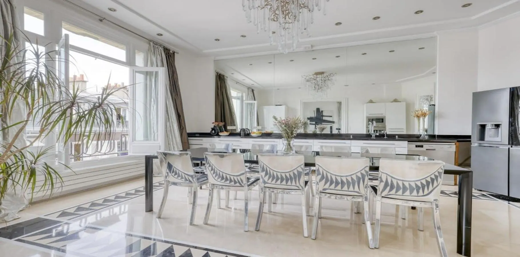 Renovated, Amazing & Huge Flat Of 200 Sqm Paris 16 Apartment