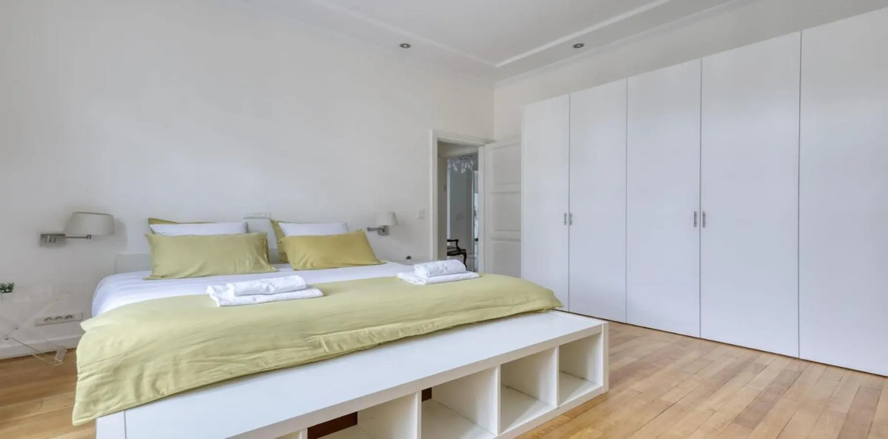 Renovated, Amazing & Huge Flat Of 200 Sqm Paris 16 Apartment France